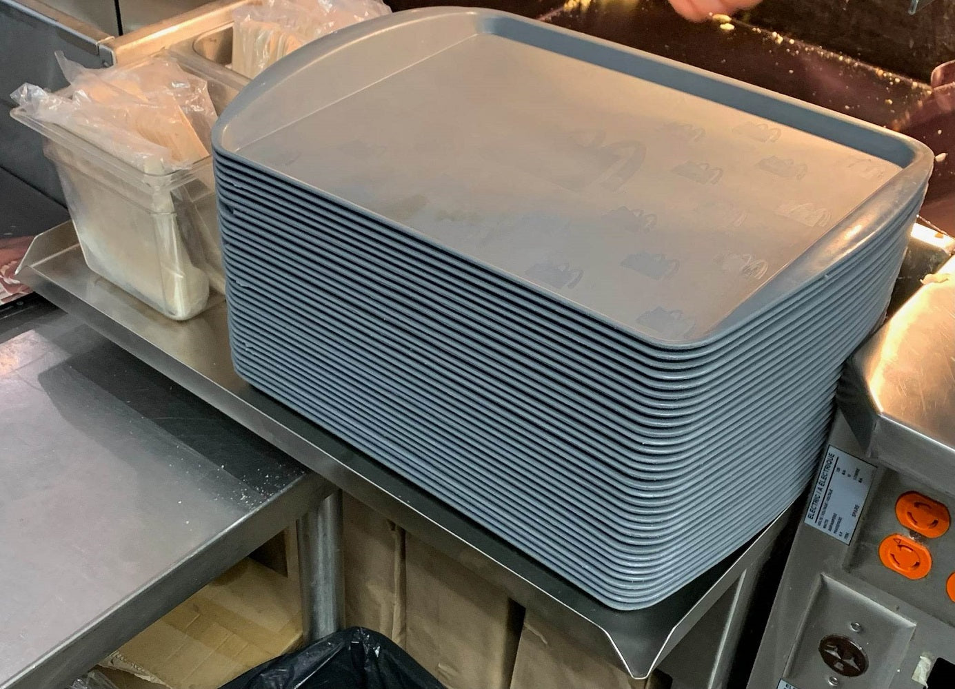 Support pour plateau alimentaire